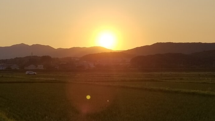 日は何故沈み、何故また昇るかご存知か?