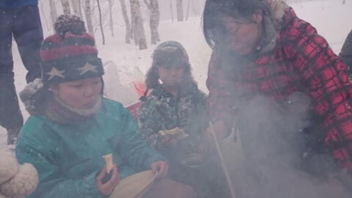 雪中ご飯