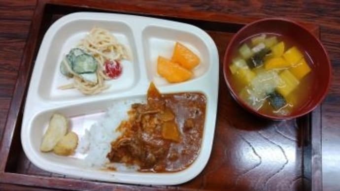 今日は,M町の桜の会(サードの居場所を作る)の食堂のボランティア・・・でした~~!