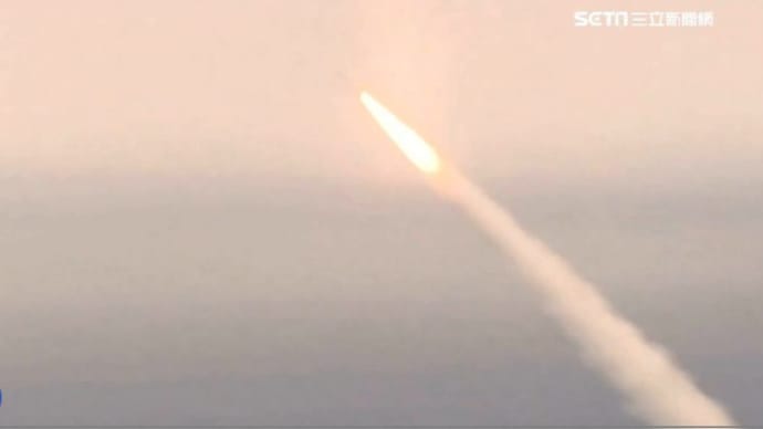 PLAが近海に中距離弾道ミサイル二発発射報道で見えて日本のメディアの末期症状