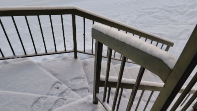 サラリと雪、札幌の東側