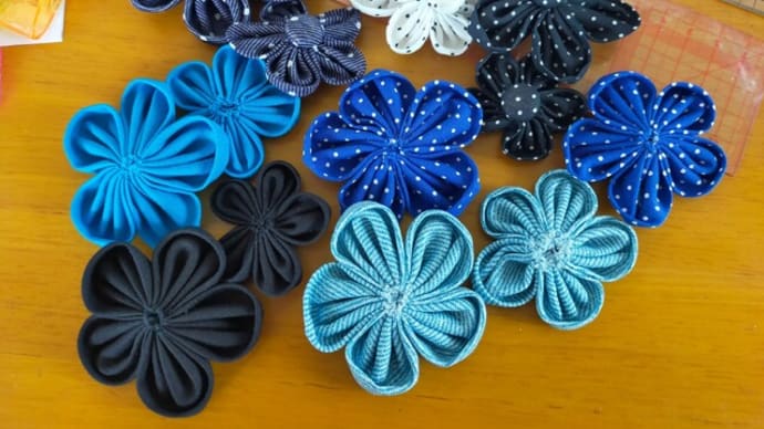 ハギレで布花を作っています