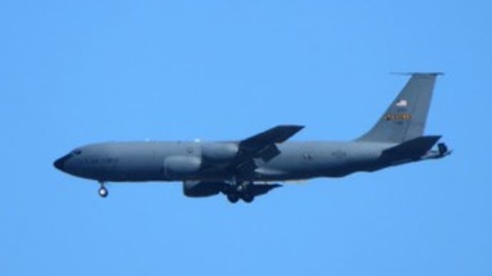 メリーランド州アンドリュース基地の大型空中給油機 KC-135R