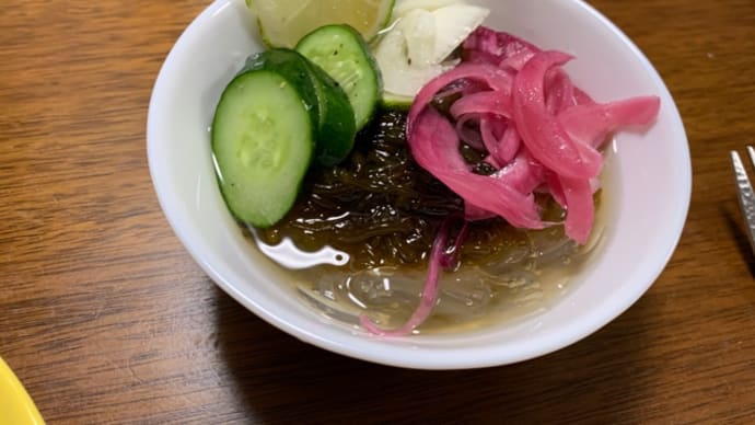 ところてんを麺に見立てて、ひんやり食す
