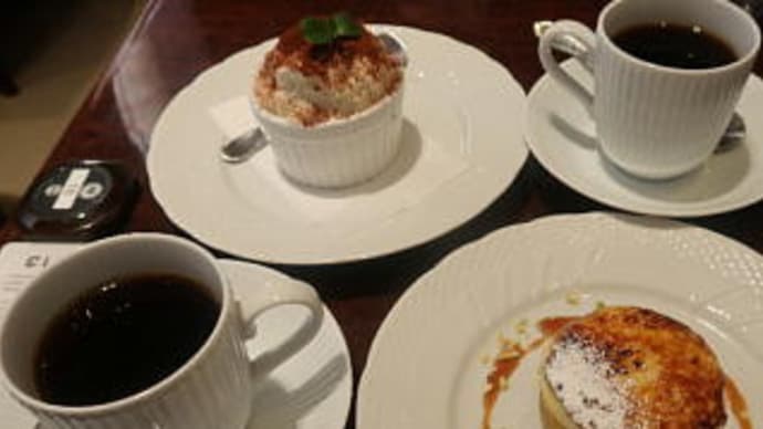 星乃珈琲でケーキセットをブルマンで
