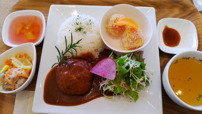 カフェサロンえみりあ