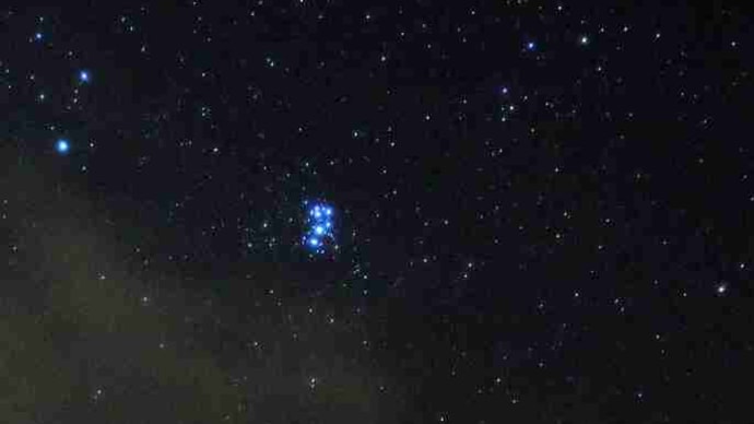 山で固定撮影した星空を載せました