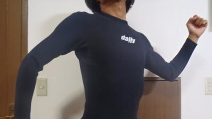 daily L/S タッパー