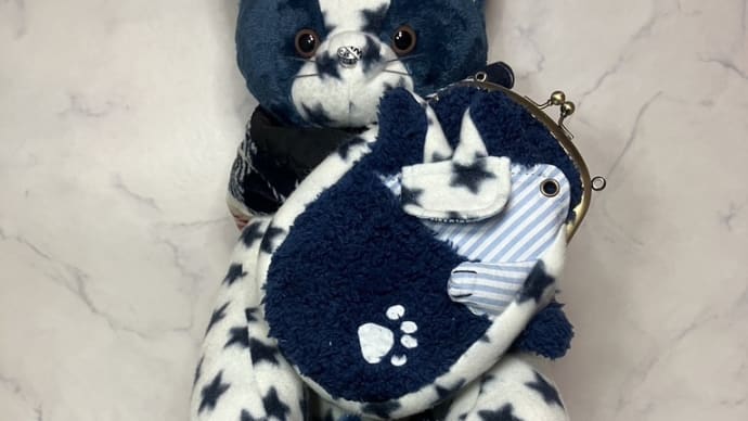 新作、猫がまポーチ🐾