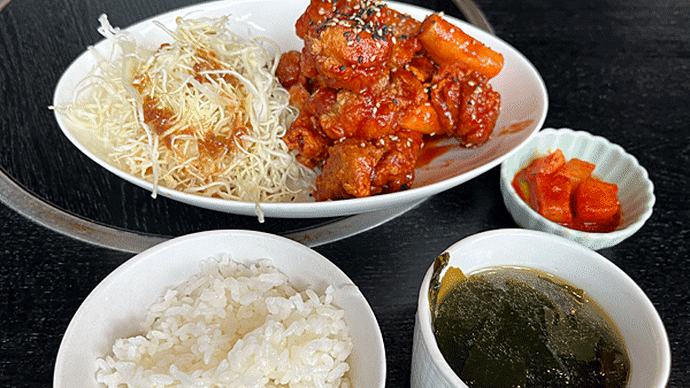 「本格韓国料理 オンマー」のヤンニョムチキン！
