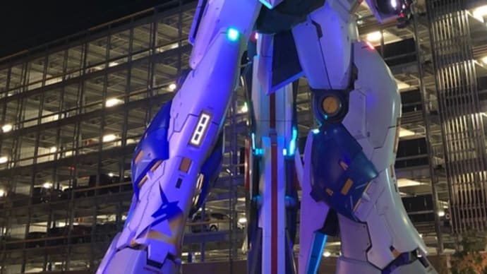 平日の夜のららぽーと福岡