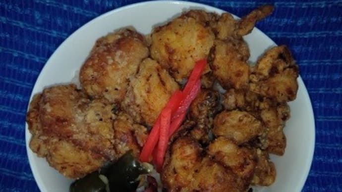 南部どり手羽ぷり塩麹竜田なお総菜で昼食、出来たてとくれば即いただくんだね:D