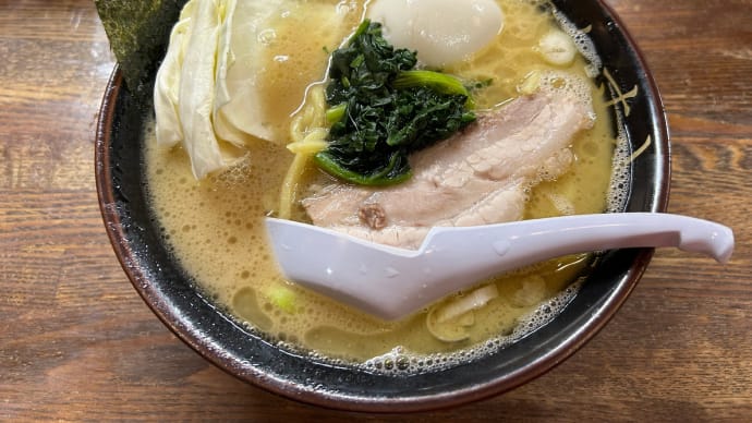 【長野 松本】 らあめん寸八 総本店「味玉 豚骨醤油らあめん 並(税別957円)」