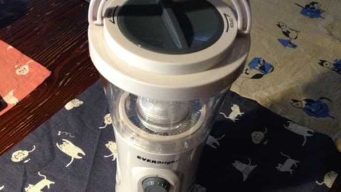 アウトドアでも充電するよね