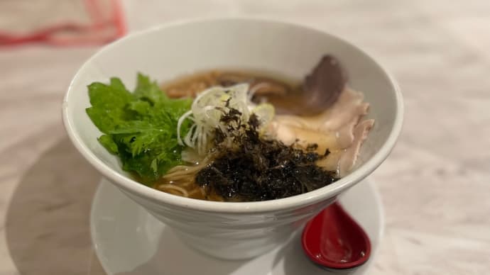 あけましておめでとうございます。牛骨醤油ラーメン@みなとや 三宮センタープラザ