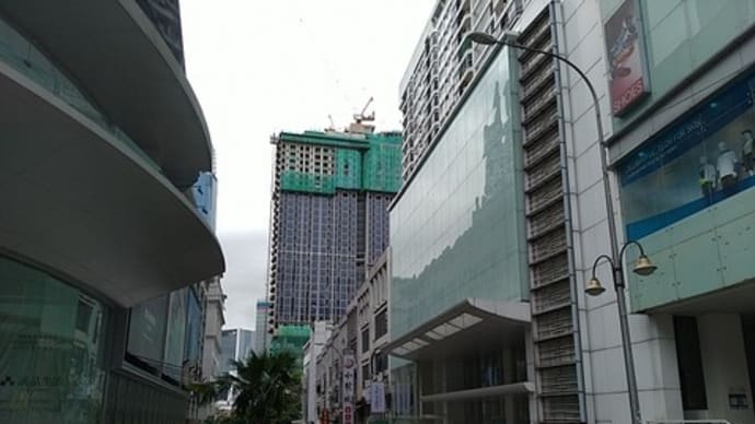 Bukit Bintang 裏、建設現場 写真集。誰が見たい^^;