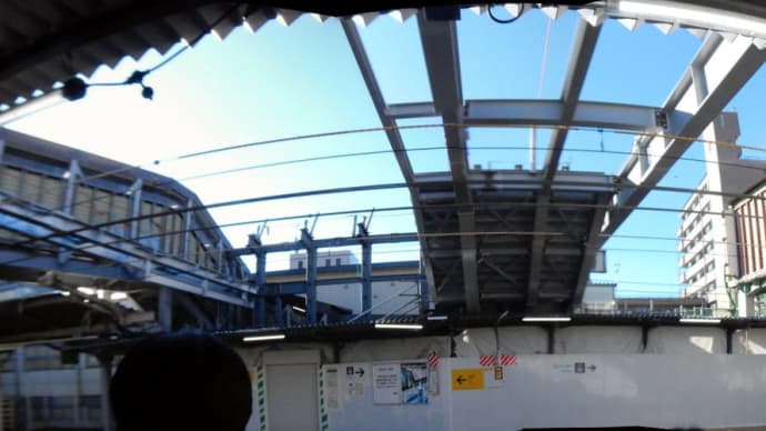 橋上駅部分と思われる骨組み、、【稲田堤駅:南武線】 2022.1.21