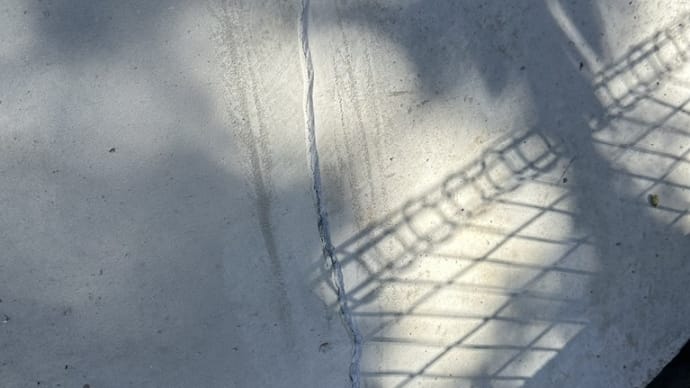 土間のクラック補修工事