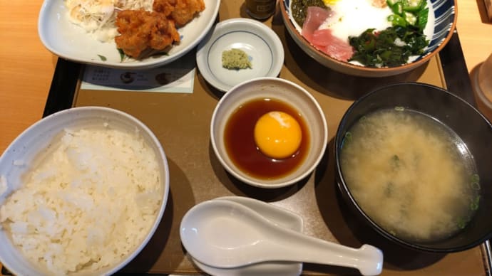 【やよい軒】ねばとろと唐揚げの定食。