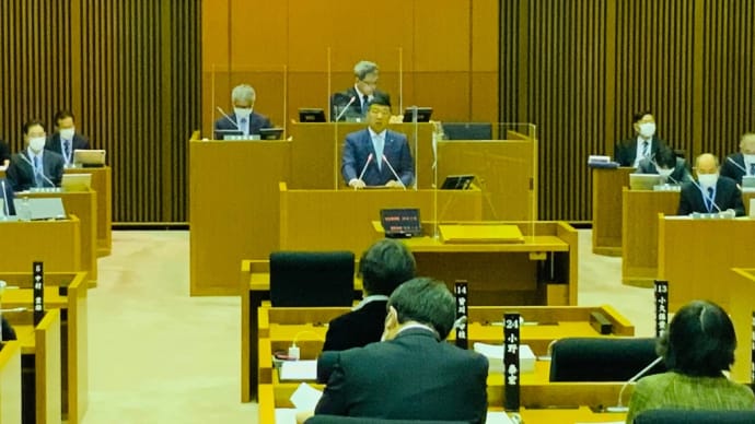 会派代表質問に登壇しました