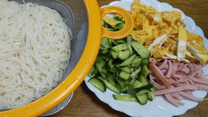 お昼は息子がそうめんを作りました✌(8/2)