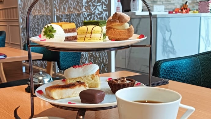 徳寿グループの専属パティシエが創るアフタヌーンティーセット!~パティスリーフレール本店カフェ~