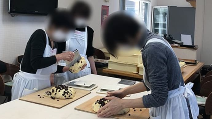 パン教室準師範の先生方の授業です。