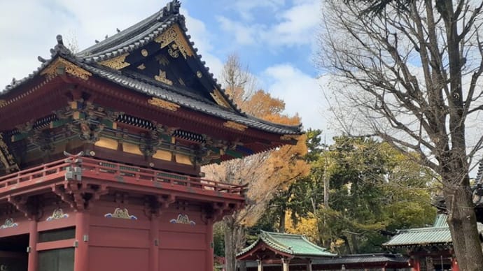 根津神社の庭工事中