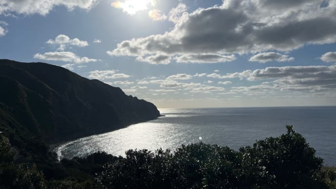 藍ケ江の海✨2月12日(水)⛅️ クジラさん🐳彩雲🌈✨青ヶ島🏝️