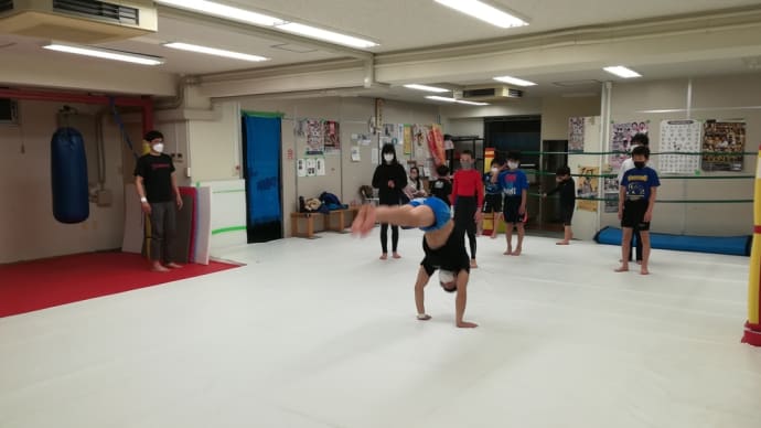 (木)キッズ格闘技クラス18:30〜
