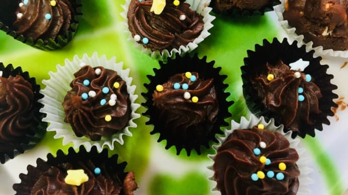毎年恒例、子どもとチョコ作り
