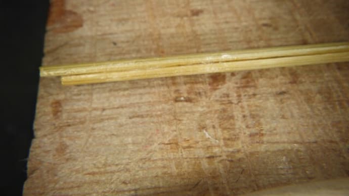 ライトプレーンを作ろう!翼台と竹ひご、、、、、の巻き。