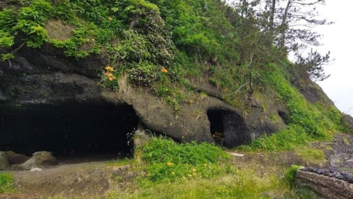 佐渡島 宿根木の手掘りのトンネル