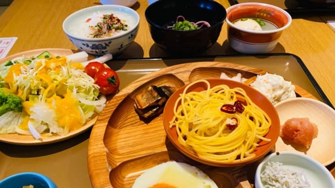 朝食