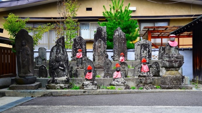 諏訪百番観世音霊場 中二十六番 「極楽寺・観音堂」