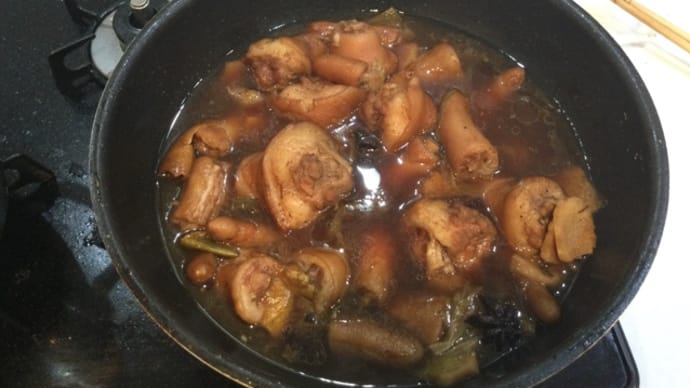 今日の一品 红烧猪尾巴(豚尻尾の醤油煮)に挑戦
