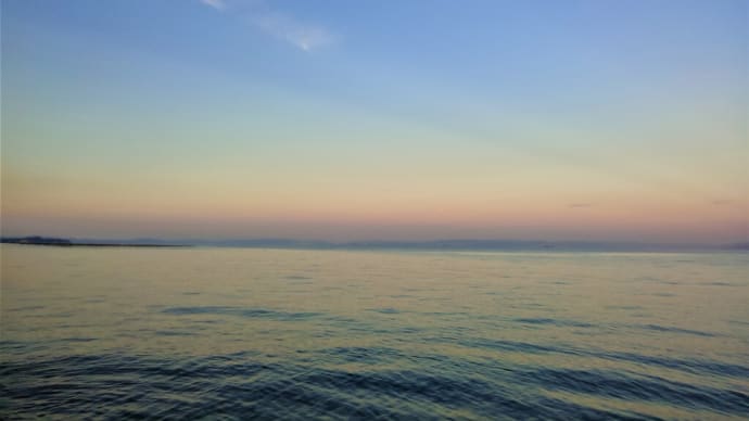 伊勢の海の朝ぼらけ