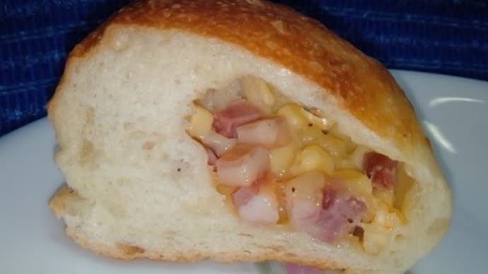 ベーコンチーズフランス(正式名不明)ハーフで朝昼兼用としたんだね:P