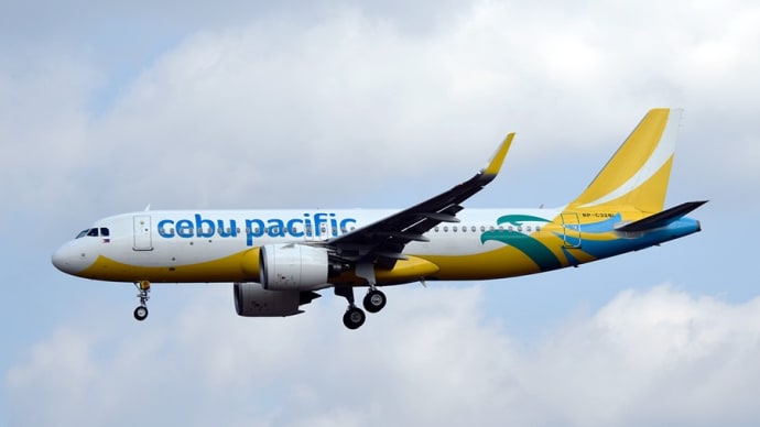 cebu pacific A320 福岡空港