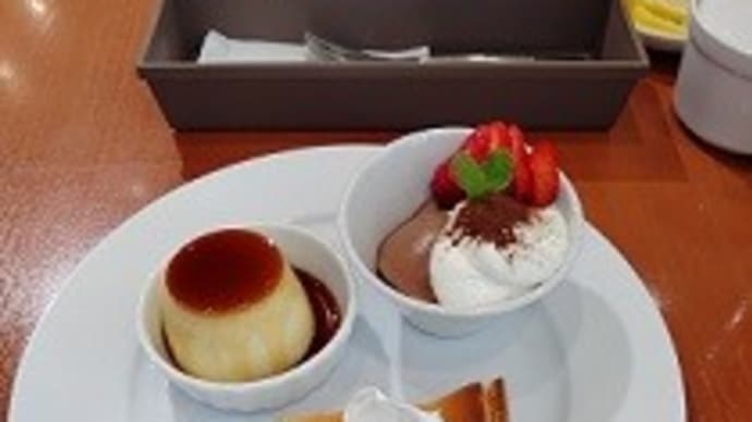 今年最後のお出かけ 偶然お友達に会いました! カフェモロゾフ