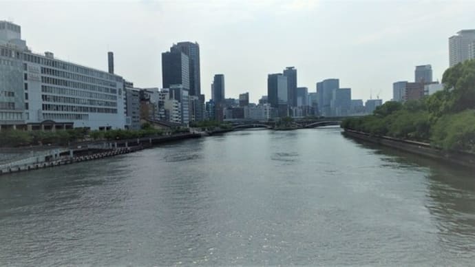 ゆっくり流れる大川
