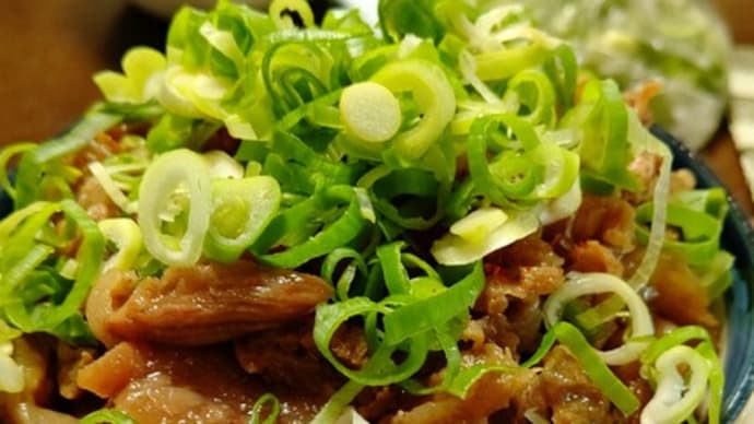 あらや食堂の「すじ煮込み」