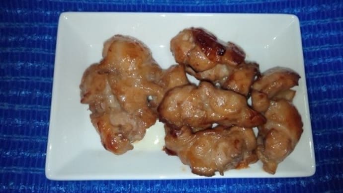 【02/25晩御飯】岩手県産鶏手羽肉香川風スパイス焼、これは骨を抜いてますけどね：P