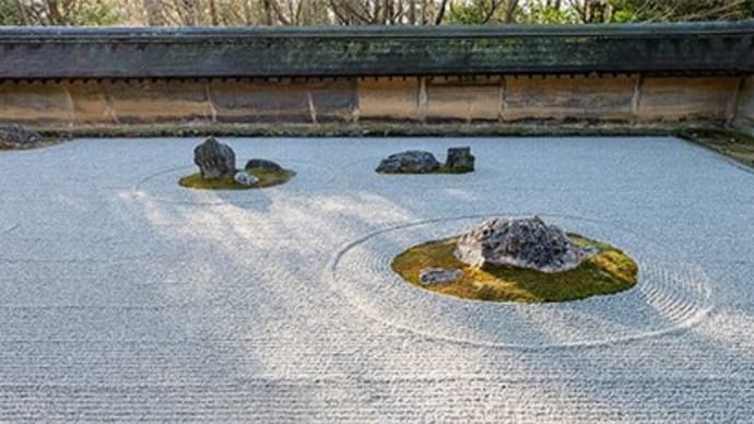 禅の庭と太陽暦の庭