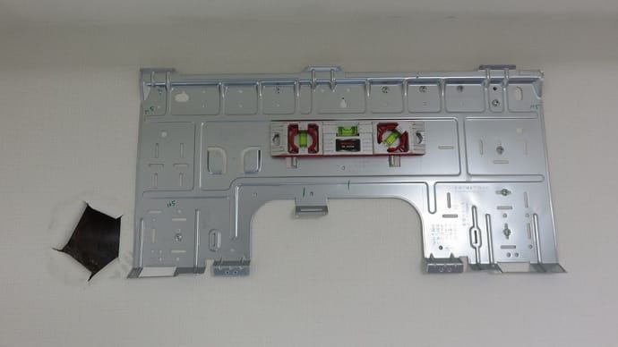 千葉県:船橋市七林町にて、リビング40エアコン&別部屋22エアコン取付工事