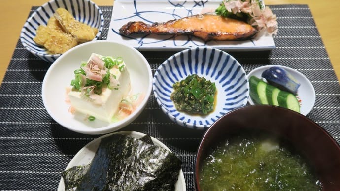 田舎定食、炊事や食堂の質素倹約一汁三菜、簡単安く旨く・・・庶民の味。