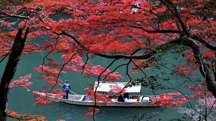 嵐山　祐斎亭　②　～紅葉とエメラルドの川面と水鏡
