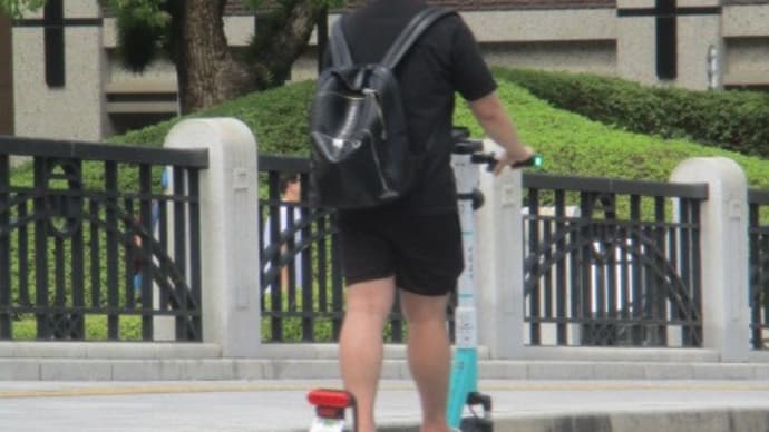 電動キックボードの事故が多発しています・・・お気をつけくださいね 無法地帯になりつつあるニッポンの歩道