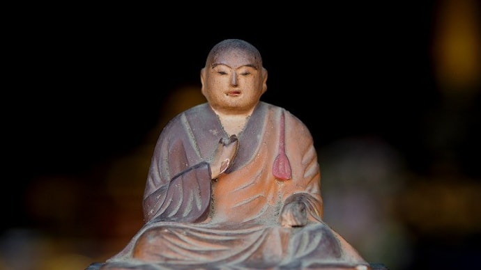 小さな弘法大師・空海和上像と お焼香のみの法要