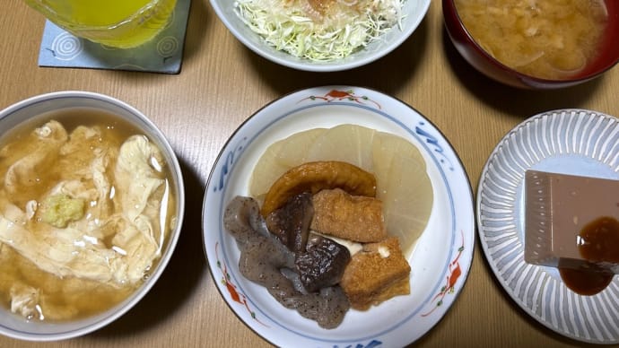 昨夜は「湯葉丼」定食・・・ヘルシーな食事を心がけてる筈なのになぜか○○が日々増加(o^^o)